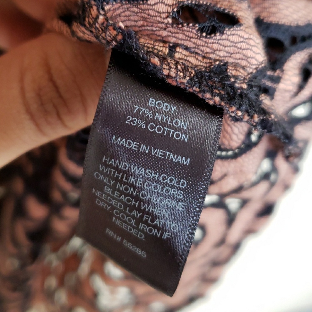 Express Lace top - Picture 4 of 5